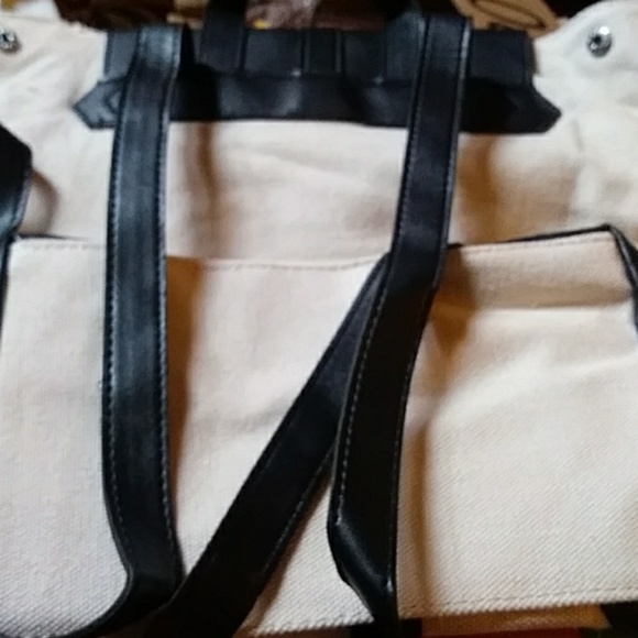 Backpack - Picture 4 of 4